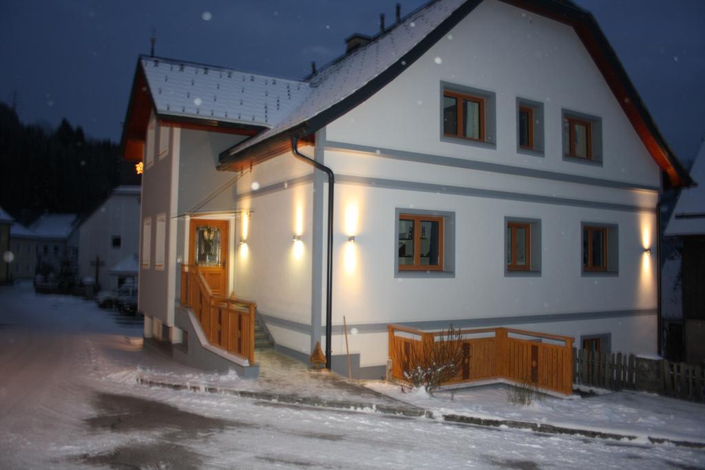 Ferienwohnung Menthof Aich  Exterior foto